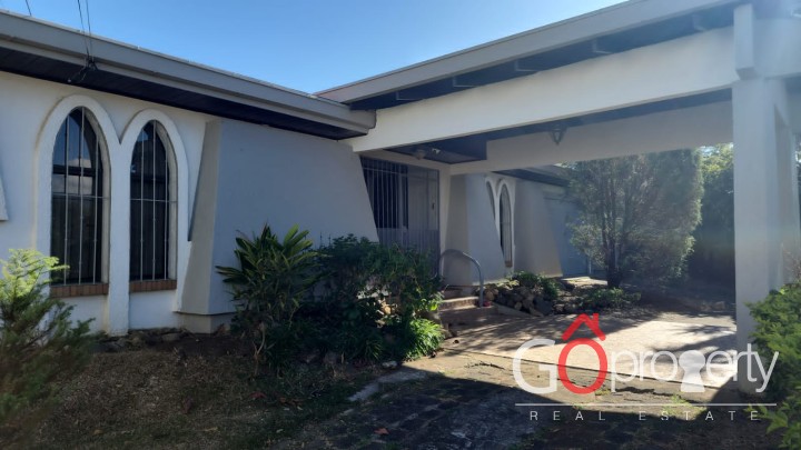 Venta de casa en Pinares Curridabat, San José