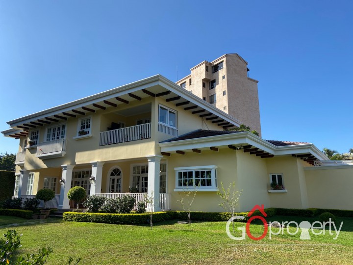 Venta de casa en Los Laureles, Escazú, San José