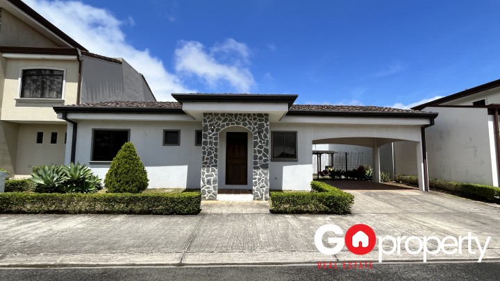 Alquiler de casa en Condominio La Hacienda Cartago