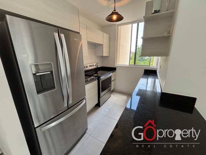 Venta de apartamento en torre, Curridabat
