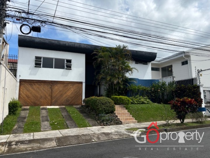 Venta de casa en Pinares de Curridabat, San José