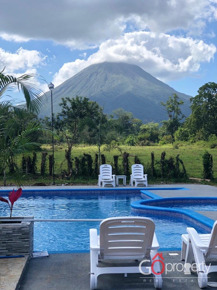 Venta de precioso Hotel en La Fortuna, San Carlos.